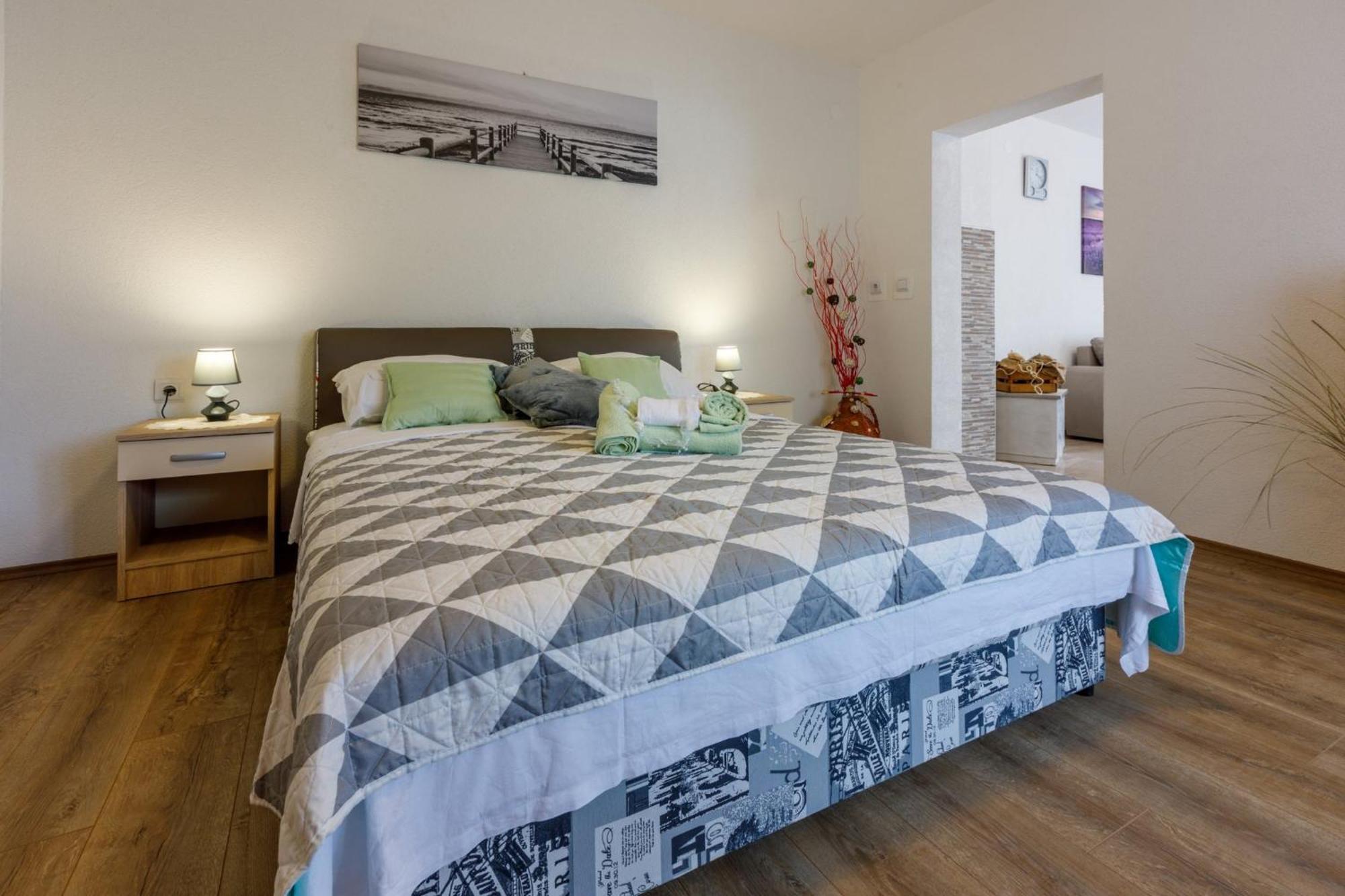 Stupar Apartment Crikvenica Cameră foto