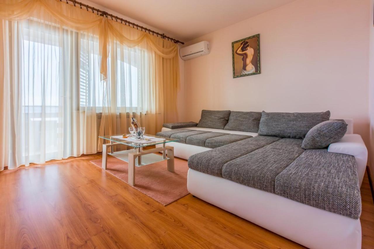 Stupar Apartment Crikvenica Exterior foto